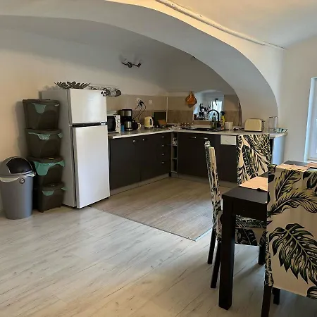 Kamenny Dum Bezdedice-machuv Kraj Ferienhaus