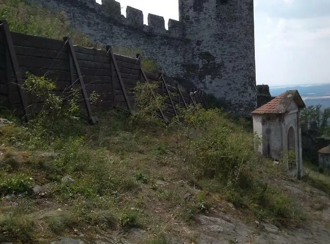 Kamenny Dum Bezdedice-machuv Kraj *